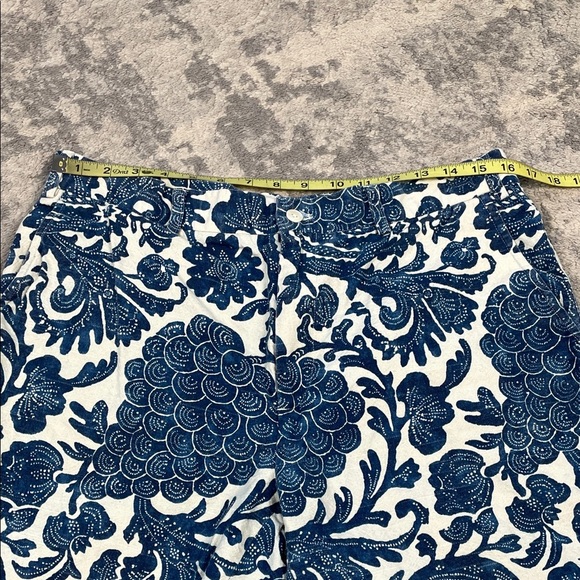 J McLaughlin Floral Cotton Chino Shorts Vacation Blue - Picture 6 of 10